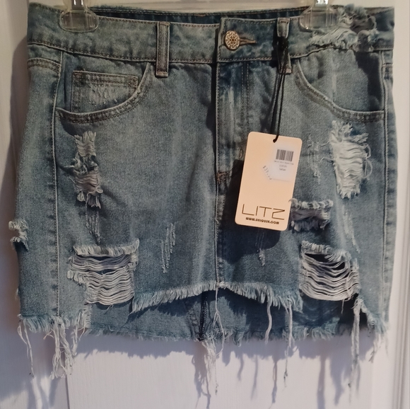 NEW WITH TAGS LITZ PREMIUM DENIM SKIRT STYLE NO. S-2291F SIZE MEDIUM DISTRESSED - Picture 1 of 7